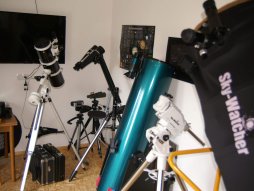 Feldstecher und Teleskope